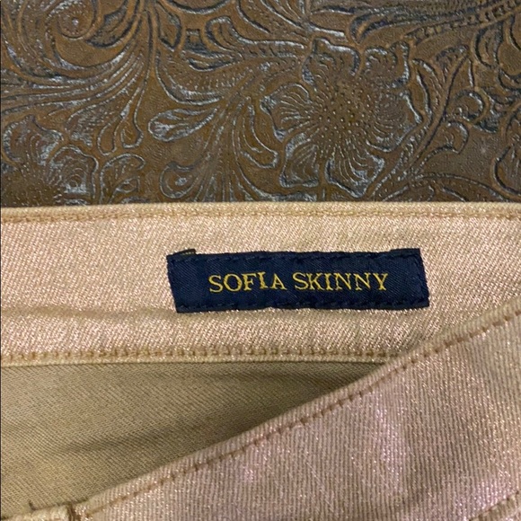 Jeans - Picture 3 of 4